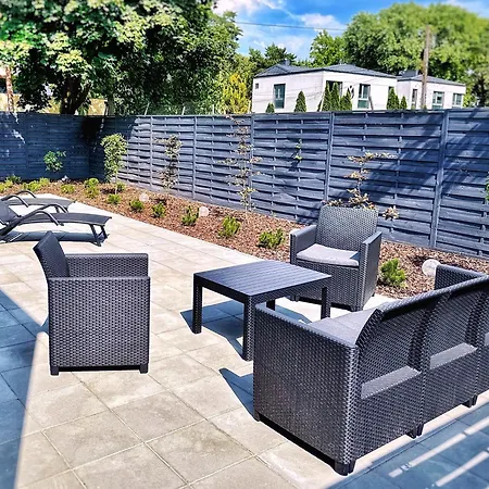 Modern & Private Garden In - Fully Renovated 2025