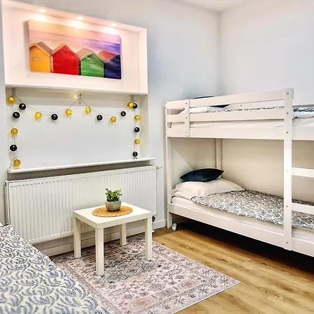 Modern & Private Garden In - Fully Renovated 2025 וילה