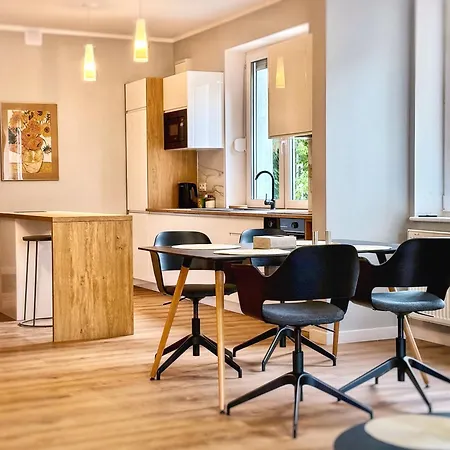 Villa Modern & Private Garden In - Fully Renovated 2025 Varsóvia