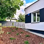 Modern & Private Garden In - Fully Renovated 2025 Villa Varsavia