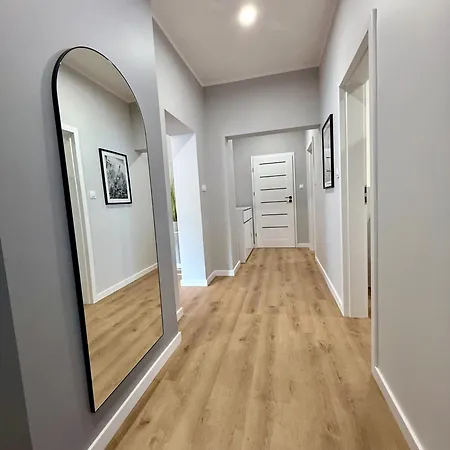 Nowoczesny Dom Z Ogrodem W Warszawie 'nowy Obiekt' Villa