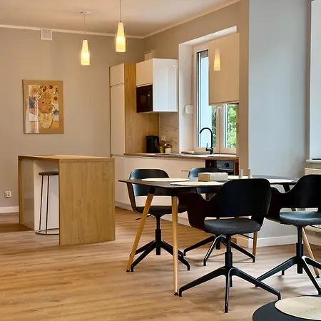 Villa Nowoczesny Dom Z Ogrodem W Warszawie 'nowy Obiekt' *